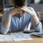 Como a Situação Econômica Afeta Suas Finanças Pessoais?